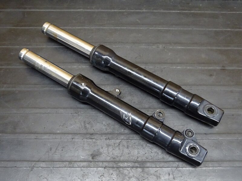 【260309】ダンク(AF74-1006)◆ フロントフォーク ボトムケース インナーチューブ 削れ/錆有 | 中古バイクパーツ通販・買取　ジャンクヤード鳥取　JunkYard