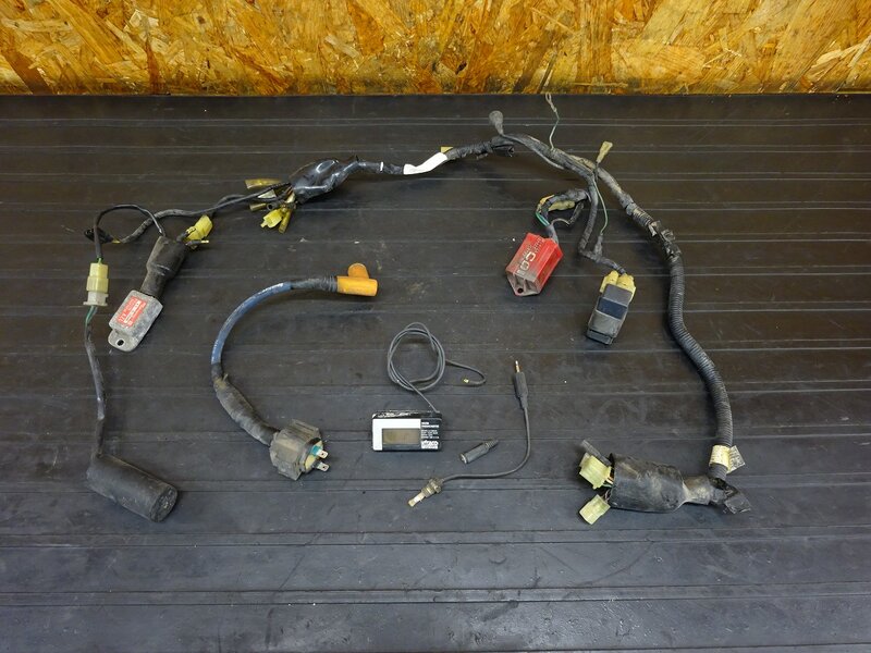 【260308】CRM50(AD13-1100)◇ メインハーネス 社外CDI デイトナ レギュレーター イグニッションコイル 水温計 キタコ 【後期 検:CRM80 | 中古バイクパーツ通販・買取　ジャンクヤード鳥取　JunkYard