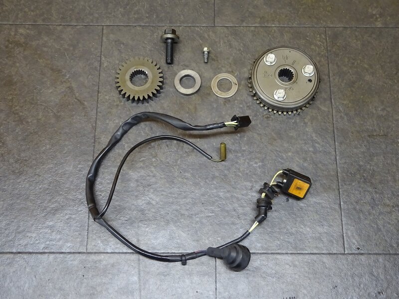 【250508】マグナ250(MC29-1700)◆ ワンウェイクラッチ ピックアップコイル ※エンジンパーツ MC15E 【V-TWIN Vツイン | 中古バイクパーツ通販・買取　ジャンクヤード鳥取　JunkYard