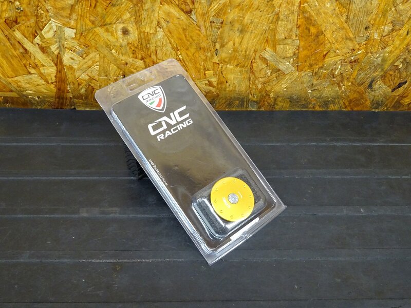 【250733】◇ 社外フレームホールキャップ(2) ピポット/トップ/フォーク/フェアリングカバー Φ36mm CNC Racing | 中古バイクパーツ通販・買取　ジャンクヤード鳥取　JunkYard