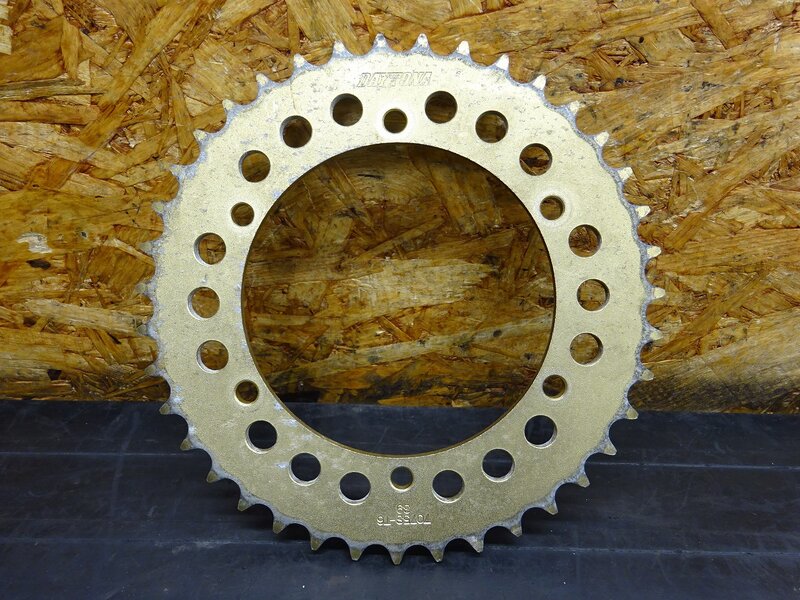 【250814】SRX600(1JK-010)◆ 社外スプロケット スプロケ DAYTONA デイトナ 39T 7075S-T6 腐食有 【SRX400 1JL | 中古バイクパーツ通販・買取　ジャンクヤード鳥取　JunkYard