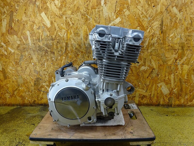 【250824】XJR1300(RP01J-002)◆ 中古エンジン 始動確認後取り外し!! セルモーター 圧縮OK!! 削れ/割れ有 【RP03J | 中古バイクパーツ通販・買取　ジャンクヤード鳥取　JunkYard