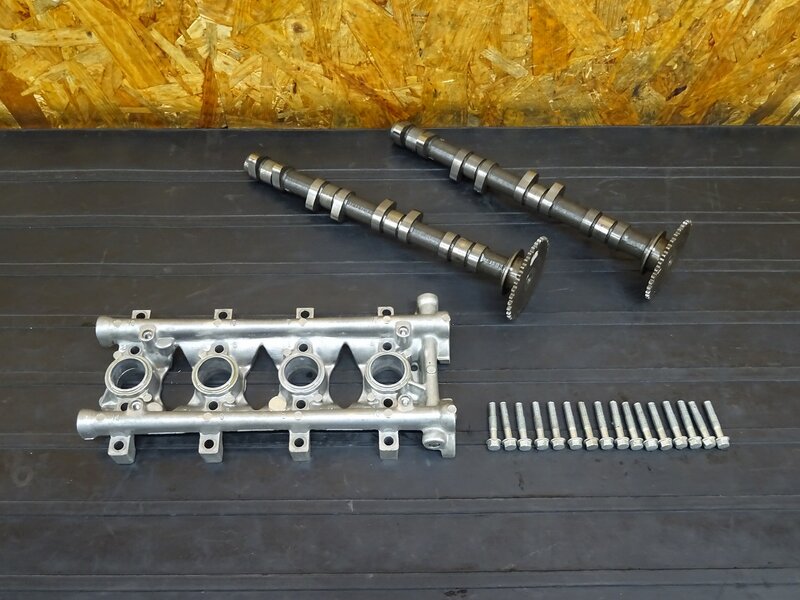 【251001】ZXR250(ZX250C-012)◇ カムシャフト カムシャフトホルダー カムホルダー ※エンジンパーツ【検:バリオス ZX250 | 中古バイクパーツ通販・買取　ジャンクヤード鳥取　JunkYard