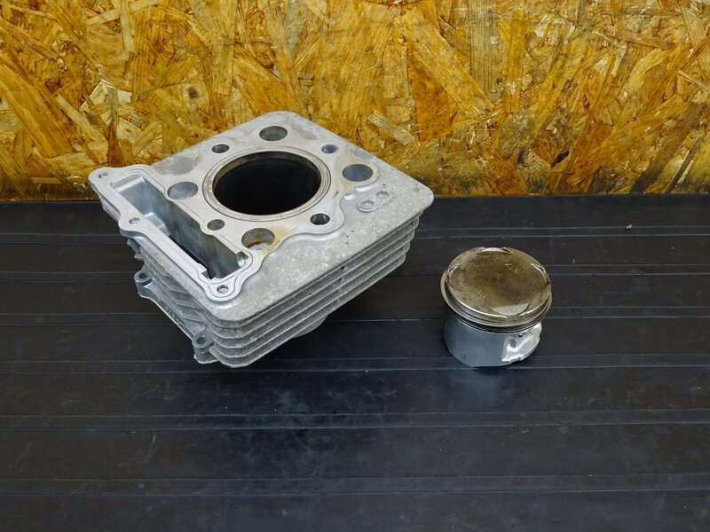 【251004】GB250クラブマン(MC10-1402)◇ シリンダー ピストン ※エンジンパーツ | 中古バイクパーツ通販・買取　ジャンクヤード鳥取　JunkYard