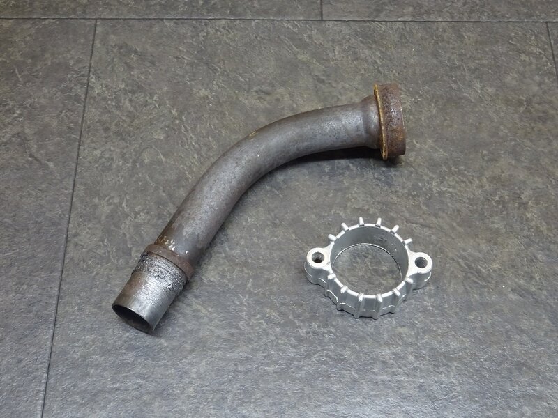 【251033】マグナ250(MC29-1500)◆ リアエキゾーストパイプ エキパイ 後ろ側 マフラーフランジ 【V-TWIN | 中古バイクパーツ通販・買取　ジャンクヤード鳥取　JunkYard