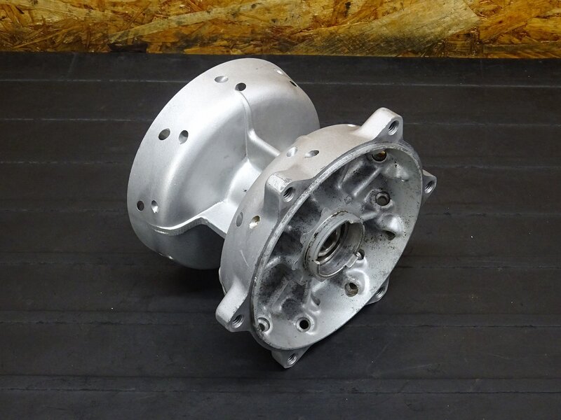 【251035】SRV250(4DN-026)◆ フロントホイールハブ ウェットブラスト施工有 | 中古バイクパーツ通販・買取　ジャンクヤード鳥取　JunkYard