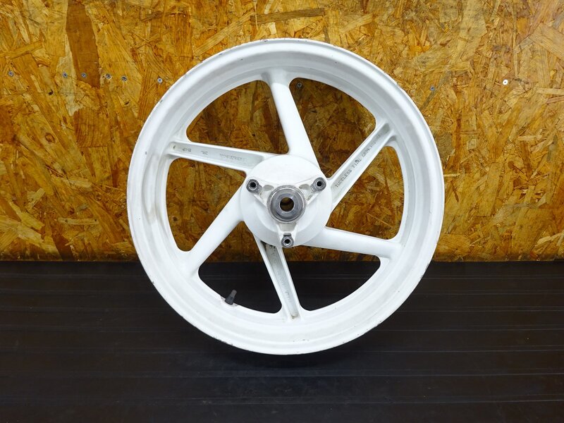 【251038】◇ リアホイール 17×4.50 84P 傷/汚れ有 カラー曲がり有 流用外し ※検索:NSR250R MC21 | 中古バイクパーツ通販・買取 ジャンクヤード鳥取 JunkYard