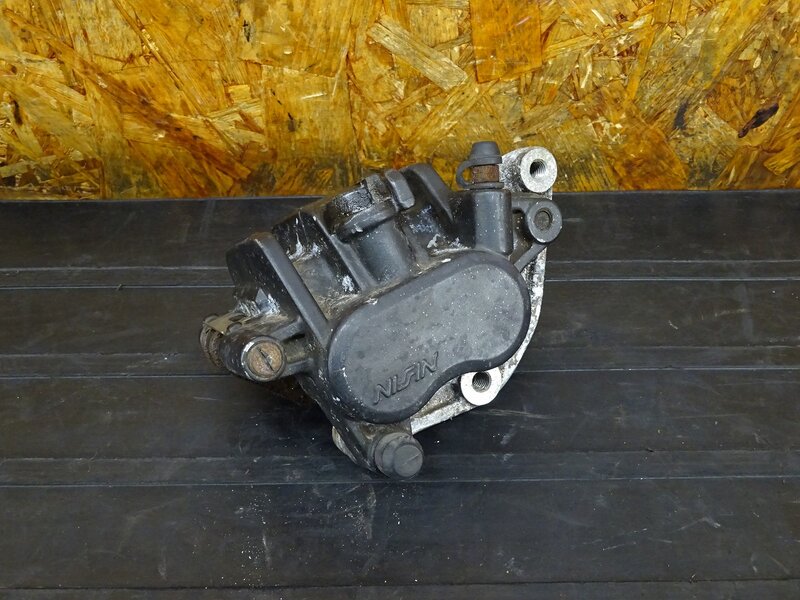 【251111】CBR250RR(MC22-1006)◇ フロントキャリパー右 ブレーキキャリパー | 中古バイクパーツ通販・買取　ジャンクヤード鳥取　JunkYard