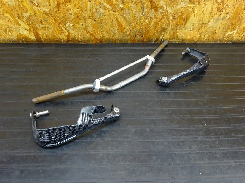 【251219】セロー225W(4JG-116)◇ ハンドル Φ22.2㎜ ブレースバー ブレスバー ハンドガード ナックルガード 【検:SEROW 1KH DG08J | 中古バイクパーツ通販・買取　ジャンクヤード鳥取　JunkYard