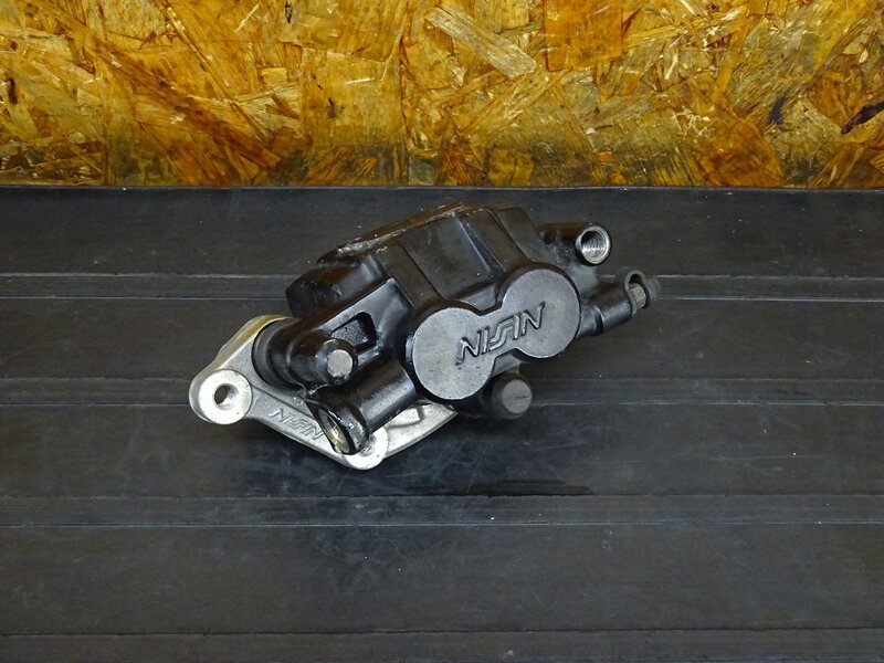 【251224】NSR250R SP(MC28-1100)◇ リアキャリパー ブレーキキャリパー キャリパーサポート ニッシン NISSIN ※検:MC21 【流用車外し | 中古バイクパーツ通販・買取　ジャンクヤード鳥取　JunkYard