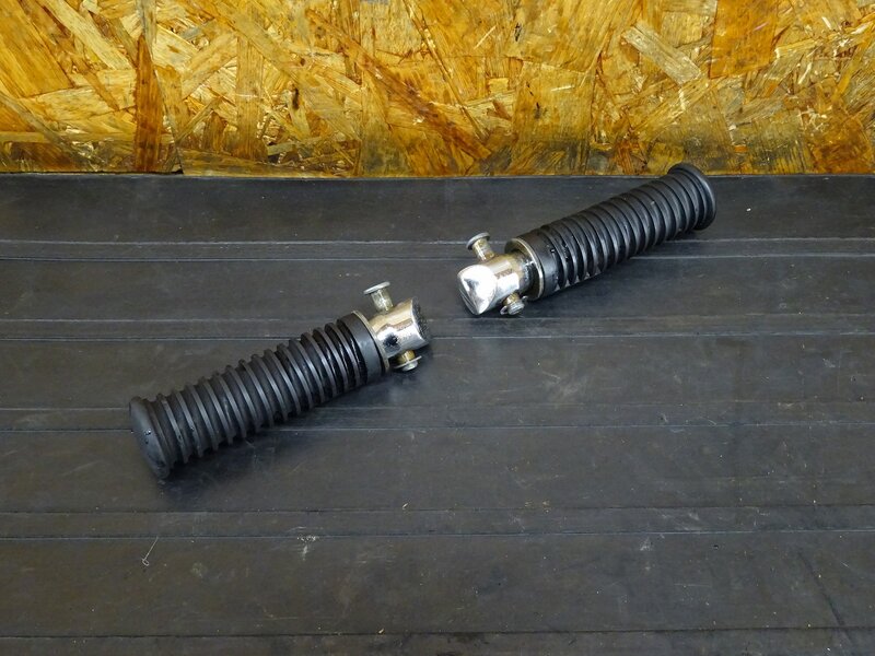 【251231】バルカン400ドリフター(VN400D-000)◇ タンデムステップ左右セット ペグ | 中古バイクパーツ通販・買取　ジャンクヤード鳥取　JunkYard