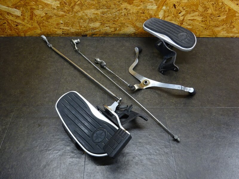 【260113】ドラッグスター400C(VH01J-028)◆ ステップ左右セット ステップボード シーソーペダル 曲がり有 【クラシック イモビ付 | 中古バイクパーツ通販・買取　ジャンクヤード鳥取　JunkYard