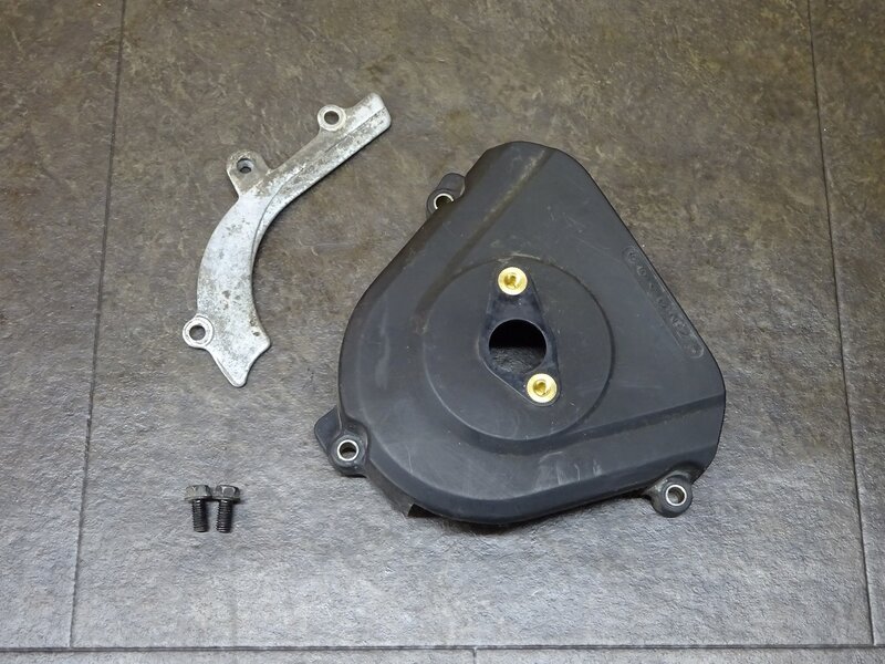 【250505】CBR250RR(MC22-1009)◆ スプロケットカバー スプロケカバー エンジンカバー ※エンジンパーツ MC14E | 中古バイクパーツ通販・買取　ジャンクヤード鳥取　JunkYard