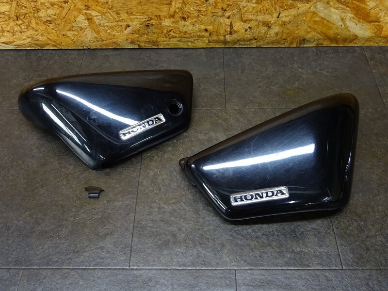 【250508】マグナ250(MC29-1700)◆ サイドカバー左右セット サイドカウル 破損有 【V-TWIN Vツイン | 中古バイクパーツ通販・買取　ジャンクヤード鳥取　JunkYard