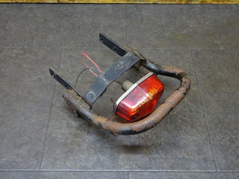 【250603】FTR223(MC34-1005)◆ ループフレーム フェンダーレス グラブバー タンデムバー グリップ 社外テールランプ 錆/曲がり有 | 中古バイクパーツ通販・買取　ジャンクヤード鳥取　JunkYard