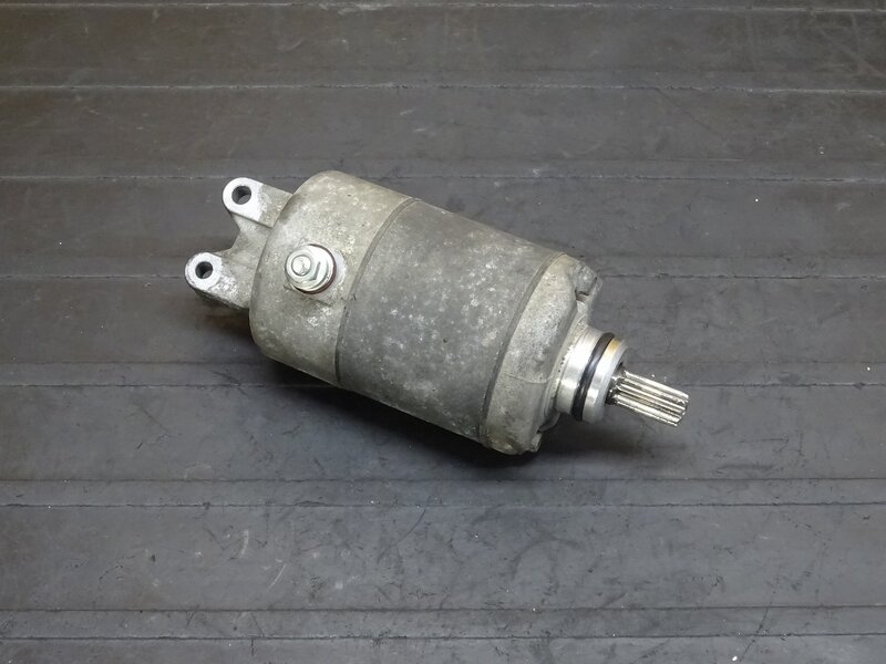 【250806】フォルツァZ(MF08-1317)◆ セルモーター セルスターター スターターモーター MITSUBA SM13 ※エンジンパーツ | 中古バイクパーツ通販・買取　ジャンクヤード鳥取　JunkYard
