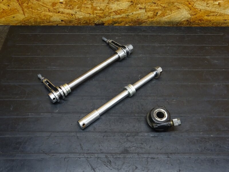 【250902】SR400(RH16J-011)◆ メーターギア ギヤ アクスルシャフト前後 フロント/リアアクスルシャフト 【ファイナルエディション | 中古バイクパーツ通販・買取　ジャンクヤード鳥取　JunkYard