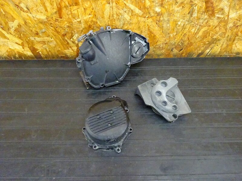 【251001】ZXR250(ZX250C-012)◇ エンジンカバーセット クラッチ/ジェネレーター/スプロケカバー ※エンジンパーツ【検:バリオス ZX250 | 中古バイクパーツ通販・買取　ジャンクヤード鳥取　JunkYard