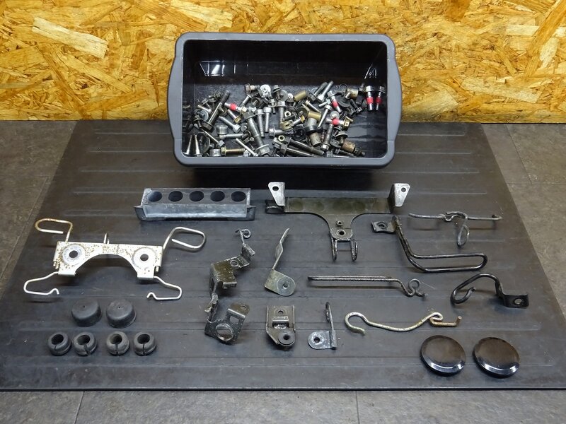 【251005】バルカン400ドリフター(VN400D-000)◆ ボルトセット ステー ブッシュ ラバー | 中古バイクパーツ通販・買取　ジャンクヤード鳥取　JunkYard