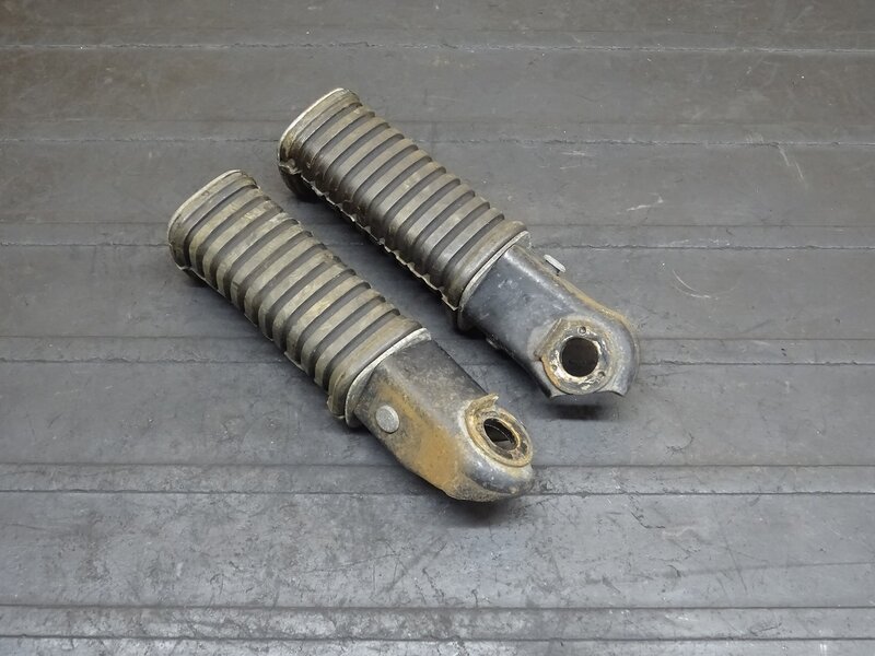 【251013】XS650SP(447-904)◆ タンデムステップ左右セット 【SPL スペシャル ※検索：3G5 TX650 | 中古バイクパーツ通販・買取　ジャンクヤード鳥取　JunkYard