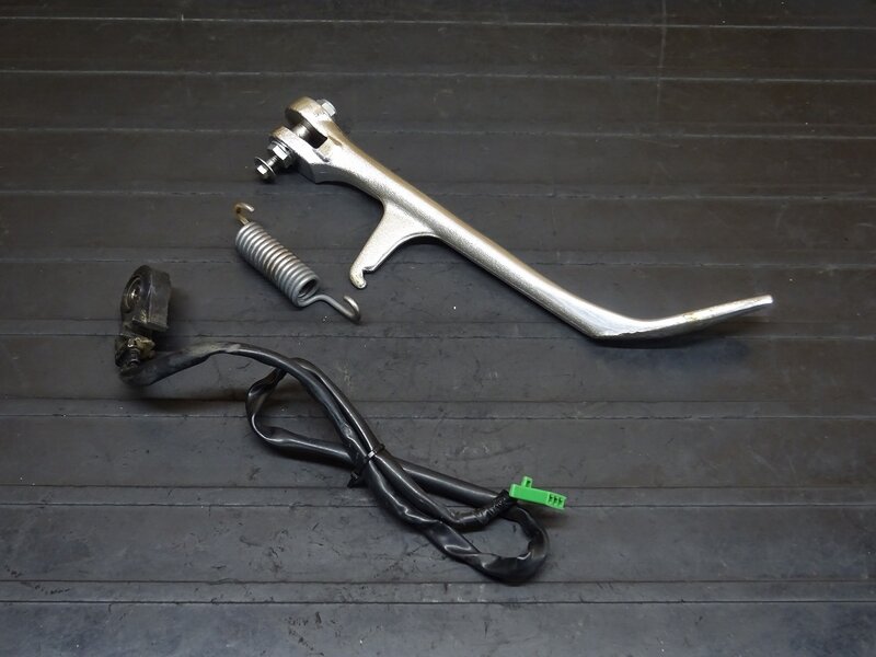 【251042】マグナ250(MC29-1009)◆ サイドスタンド サイドスタンドセンサー/スイッチ スプリング 【V-TWIN | 中古バイクパーツ通販・買取 ジャンクヤード鳥取 JunkYard