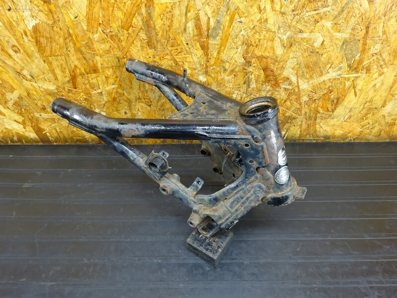 【251045】◇ ドラッグスター1100(VH10J) メインフレーム 書付!? ネックのみ!! カスタムベースに!? ジャンク!! | 中古バイクパーツ通販・買取 ジャンクヤード鳥取 JunkYard