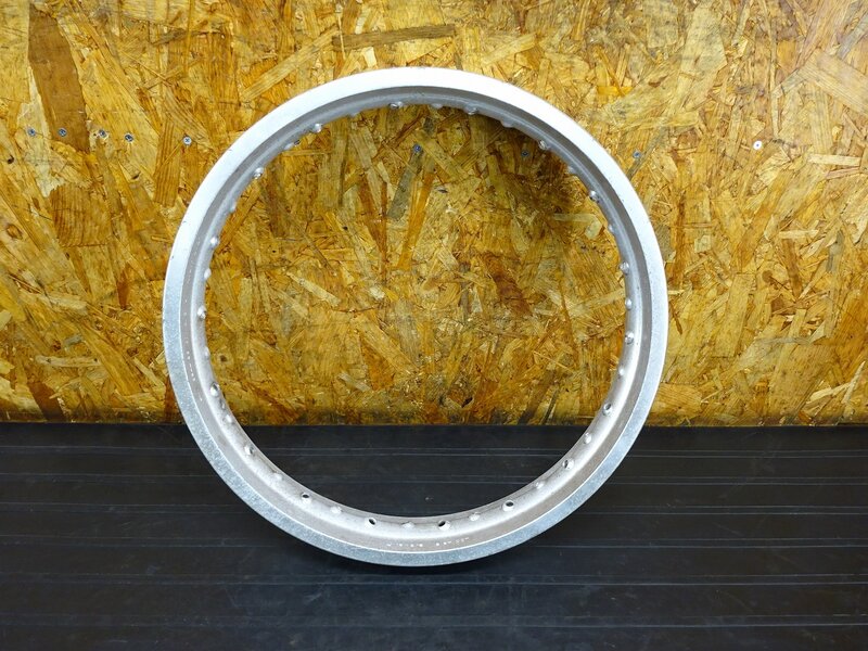 【251109】GB250クラブマン(MC10-1105)◇ リアホイールリム 18×2.15 アルミリム 腐食/傷有 【2型 | 中古バイクパーツ通販・買取　ジャンクヤード鳥取　JunkYard