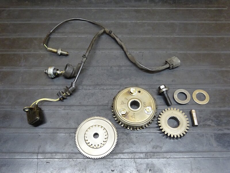 【251206】VTR250(MC33-1602)◆ ピックアップコイル パルスセンサー ワンウェイクラッチ ※エンジンパーツ【Fi | 中古バイクパーツ通販・買取　ジャンクヤード鳥取　JunkYard