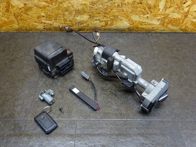 【251217】スカイウェイブ250(CJ46A-114)◆ キーセット スマートキー メカニカルキー キーレスアンテナ | 中古バイクパーツ通販・買取　ジャンクヤード鳥取　JunkYard
