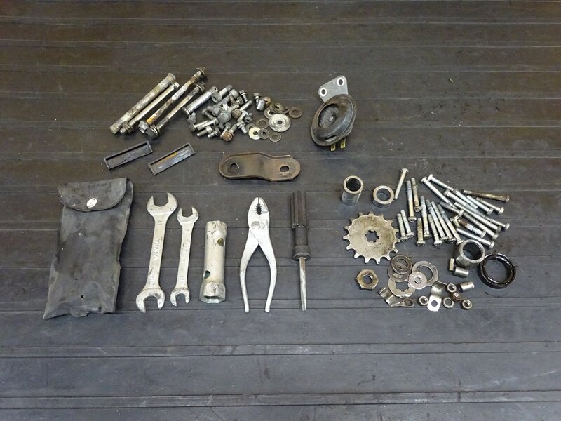 【251229】GT80(3M8-000)◇ ボルトセット 車載工具 ステー ホーン エンジンボルト フロントスプロケット 【検:GT50 374 ミニトレ モノサス | 中古バイクパーツ通販・買取　ジャンクヤード鳥取　JunkYard