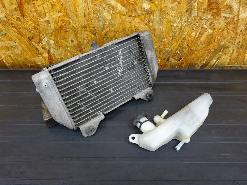 【260201】フォルツァZ(MF08-1018)◇ ラジエーターコア ラジエーターファン ラジエター リザーブタンク クーラントタンク フィン潰れ有 | 中古バイクパーツ通販・買取　ジャンクヤード鳥取　JunkYard