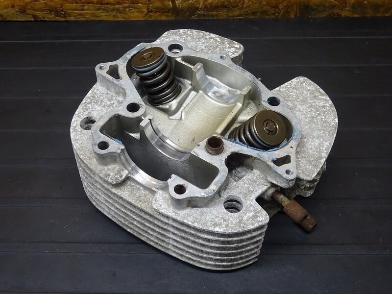 【260215】SR400(RH01J-008)● シリンダーヘッド バルブ 腐食有 ※エンジンパーツ 4629km外し | 中古バイクパーツ通販・買取　ジャンクヤード鳥取　JunkYard