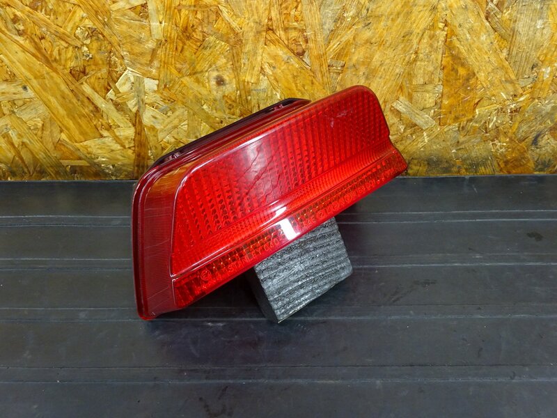 【260305】ZRX1100(ZRT10C-016)◇ テールランプ ブレーキランプ 【検:ZRX1200 | 中古バイクパーツ通販・買取　ジャンクヤード鳥取　JunkYard