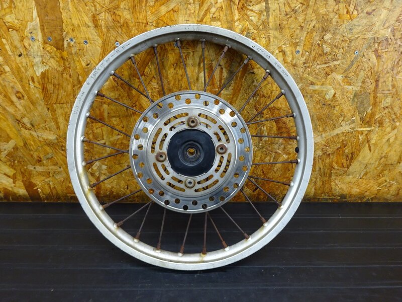 【260308】CRM50(AD13-1100)◇ フロントホイール 17×1.40 フレ有 ジャンク 【後期 検:CRM80 | 中古バイクパーツ通販・買取　ジャンクヤード鳥取　JunkYard