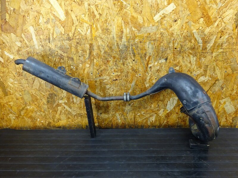 【260322】KDX125SR(DX125A-022)◆ マフラー エキパイ サイレンサー チャンバー KHI K 249/248 凹み/削れ有 【検索：200 220 250 | 中古バイクパーツ通販・買取　ジャンクヤード鳥取　JunkYard