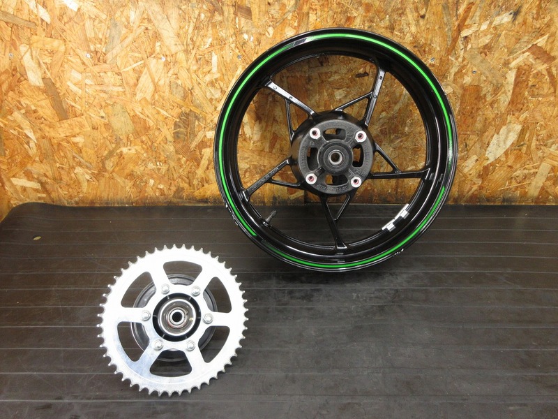 【241214】ZX-4R(ZX400P-A07)◆ リアホイール 17×4.50 ハブ スプロケット 48T 【6795km | 中古バイクパーツ通販・買取　ジャンクヤード鳥取　JunkYard