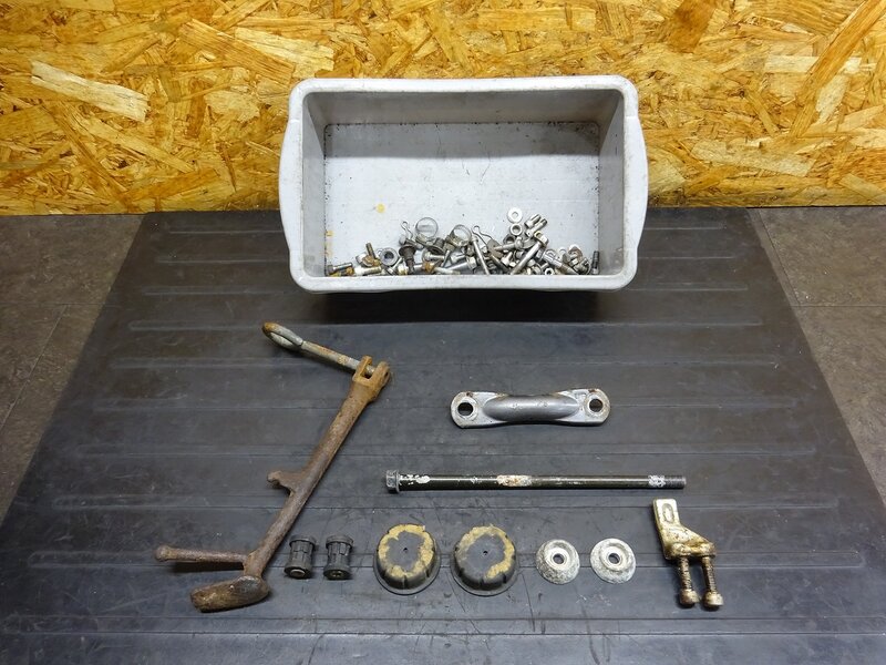 【250814】SRX600(1JK-010)◆ ボルトセット サイドスタンド ブッシュ ゴム ジャンク 【SRX400 1JL | 中古バイクパーツ通販・買取　ジャンクヤード鳥取　JunkYard