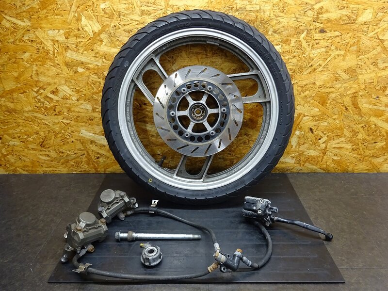 【250814】SRX600(1JK-010)◆ フロントホイール 18×2.15 フロントブレーキ マスター ダブルディスク化に! フレ/固着有 【SRX400 1JL | 中古バイクパーツ通販・買取　ジャンクヤード鳥取　JunkYard