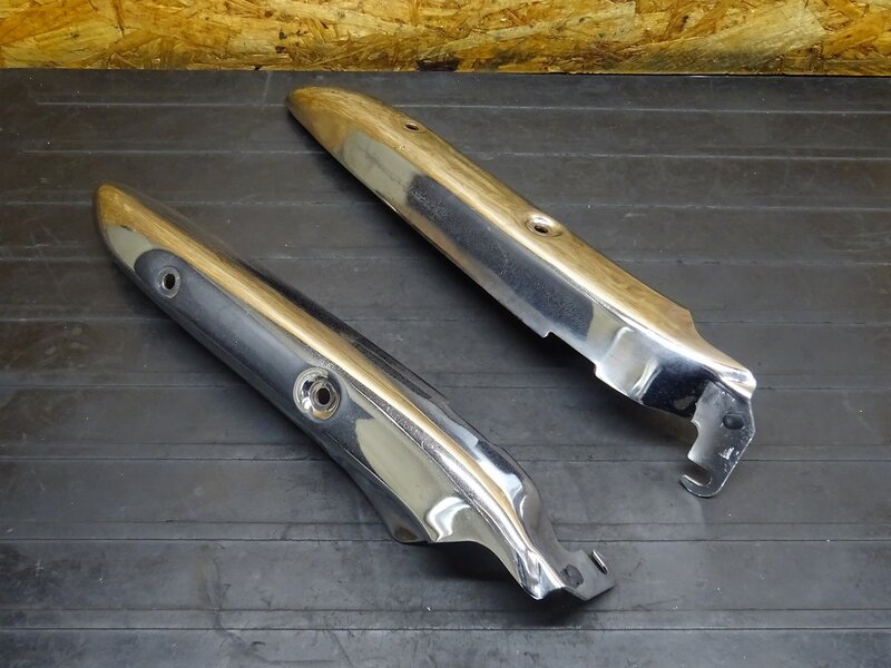 【251033】マグナ250(MC29-1500)◆ リアフェンダーモール左右セット リアフェンダーステー 【V-TWIN | 中古バイクパーツ通販・買取　ジャンクヤード鳥取　JunkYard