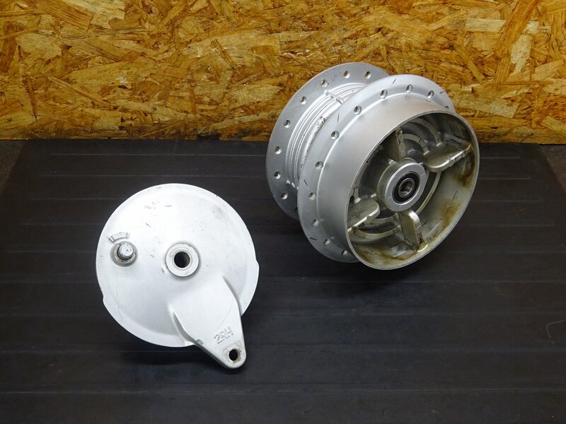 【251035】SRV250(4DN-026)◆ リアホイールハブ ドラムパネル 段付き/ウェットブラスト施工有 | 中古バイクパーツ通販・買取　ジャンクヤード鳥取　JunkYard