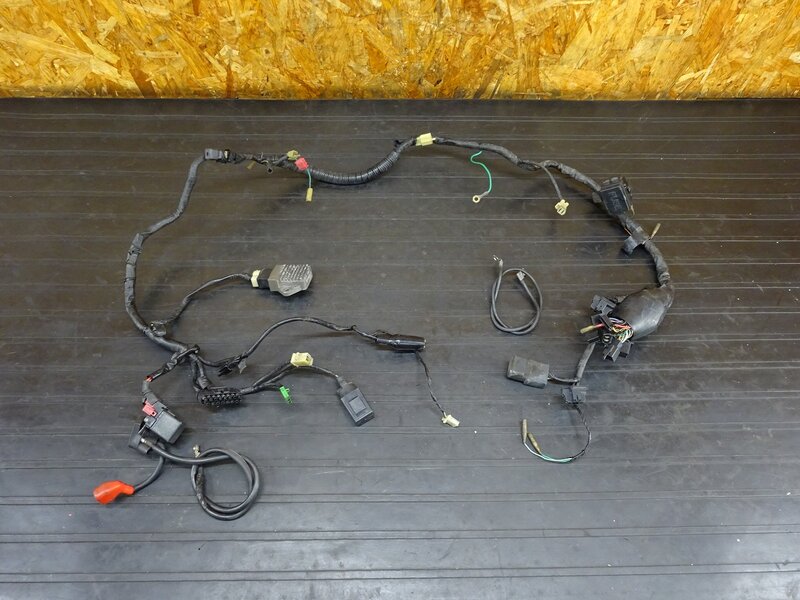 【251111】CBR250RR(MC22-1006)◇ メインハーネス スターターリレー レギュレーター 配線加工有 | 中古バイクパーツ通販・買取　ジャンクヤード鳥取　JunkYard