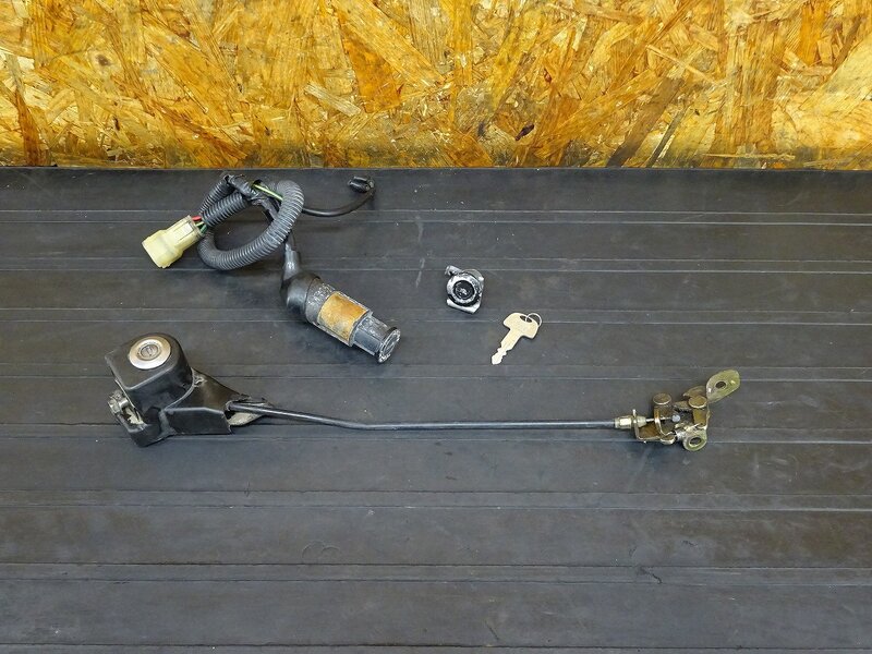 【251113】NS-1(AC12-1201)◇ キーセット メインキー イグニッションキー メットインロックキー 複製共通キー1本 | 中古バイクパーツ通販・買取　ジャンクヤード鳥取　JunkYard