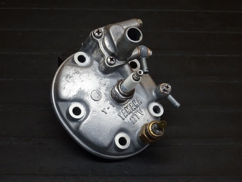 【251115】SDR200(2TV-007)◆ シリンダーヘッド エンジンカバー ウェットブラスト施工有 ※エンジンパーツ【検索：DT200 3ET | 中古バイクパーツ通販・買取　ジャンクヤード鳥取　JunkYard