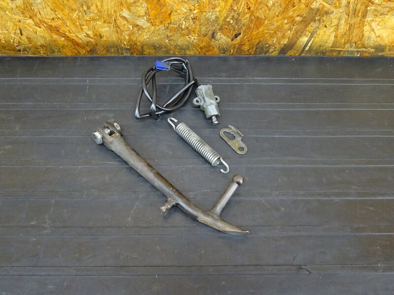 【251201】SR400(1JR-290)◇ サイドスタンド スタンドスイッチ スプリング 削れ/錆/加工有 【検:SR500 1JN 2J2 2H6 | 中古バイクパーツ通販・買取　ジャンクヤード鳥取　JunkYard