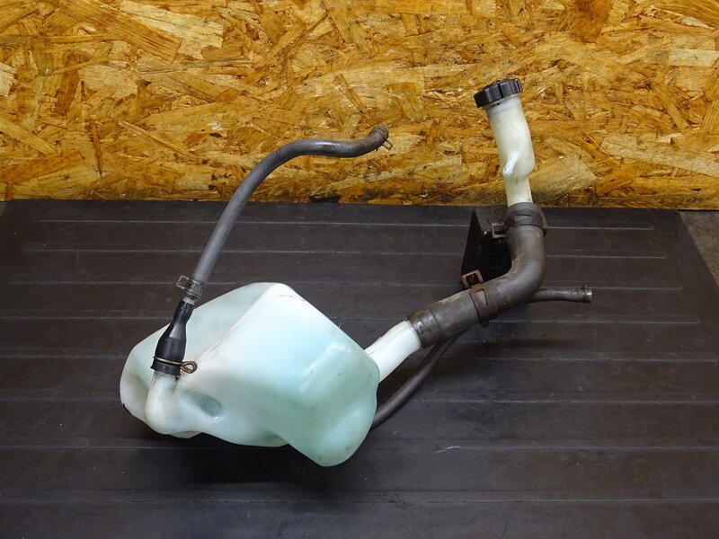 【251202】 CRM250R(MD24-1402)◆ オイルタンク 2ストオイルタンク 2ST 割れ無!! | 中古バイクパーツ通販・買取　ジャンクヤード鳥取　JunkYard