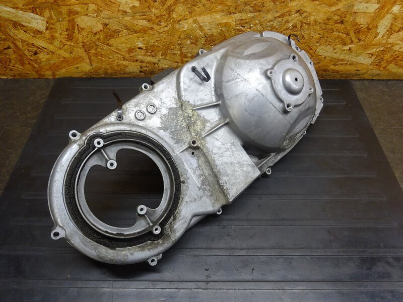 【251210】スカイウェイブ250S(CJ46A-104)◆ クランクケースカバー プーリーカバー ※エンジンパーツ | 中古バイクパーツ通販・買取　ジャンクヤード鳥取　JunkYard