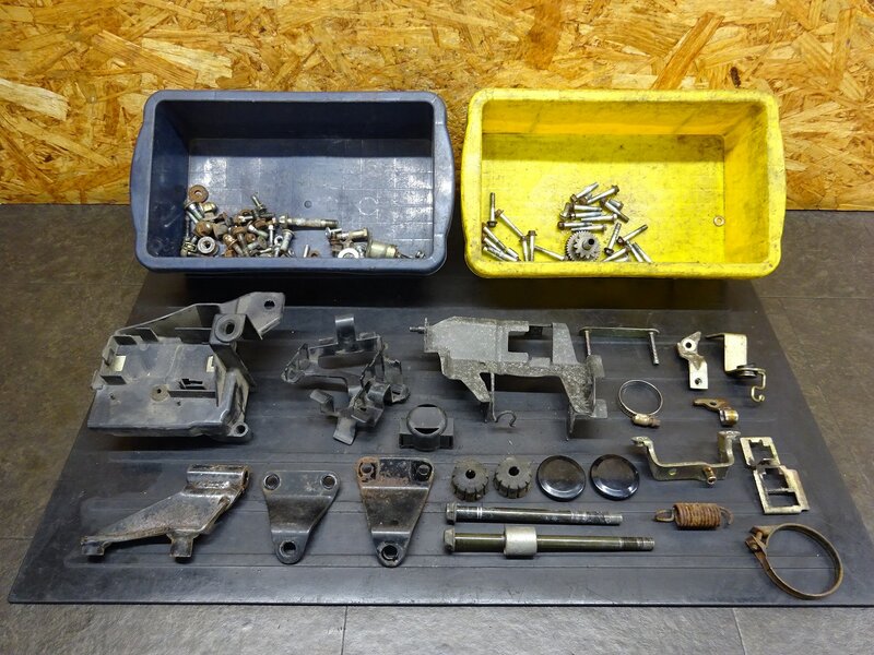 【251211】スティード400(NC26-1441)◆ ボルトセット エンジンボルト エンジンハンガー ブッシュ ステー ジャンク | 中古バイクパーツ通販・買取　ジャンクヤード鳥取　JunkYard