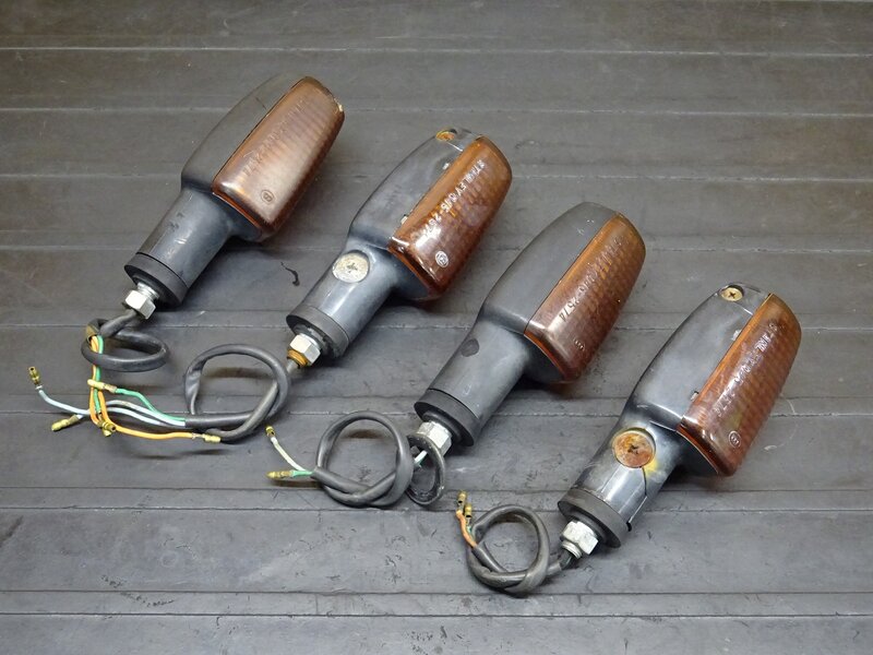 【251213】ブロス400(NC25-1100)◆ ウインカー前後左右セット フロント/リアウインカー ウィンカー 削れ/割れ有 【BROS ブロス650 | 中古バイクパーツ通販・買取　ジャンクヤード鳥取　JunkYard