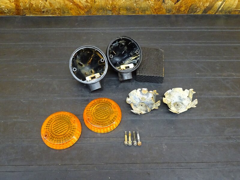 【251231】バルカン400ドリフター(VN400D-000)◇ ウインカー左右セット ウインカーレンズ/ケース STANLEY 0784 ※検:カワサキ ゼファーχ | 中古バイクパーツ通販・買取　ジャンクヤード鳥取　JunkYard