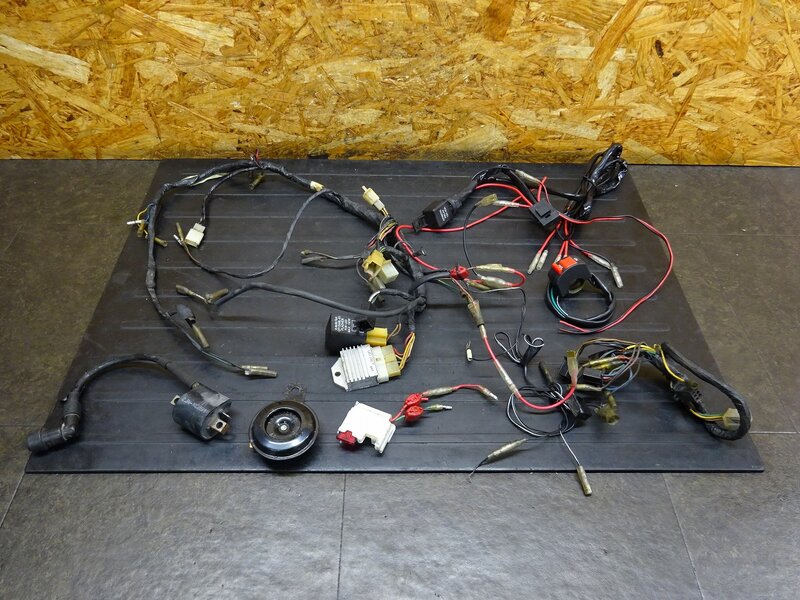 【260111】TDR80 (3GA-001)◆ メインハーネス レギュレーター イグニッションコイル ON/OFFスイッチ 配線加工有 | 中古バイクパーツ通販・買取　ジャンクヤード鳥取　JunkYard